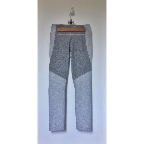 Outdoor Voices 3/4 Two-Tone Leggings Small - Picture 7 of 7